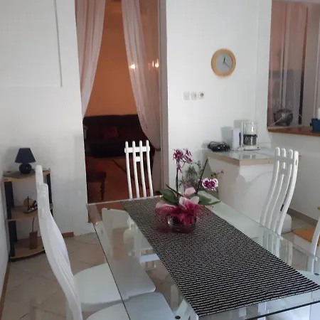 Appartement Petra 23 *