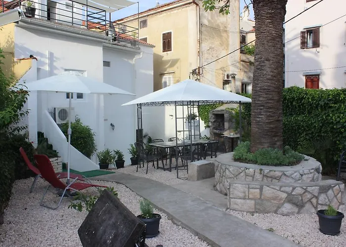 Petra 23 アパート *